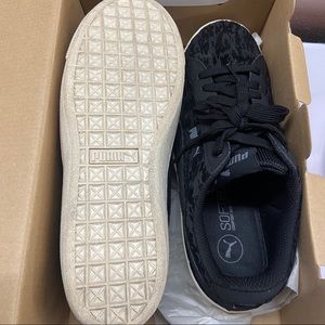 PUMA Vikky Platform VR (size: 6.5 US Women)